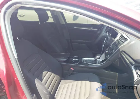 2013 Ford Fusion Se z USA, uszkodzony, nr VIN 3FA6P0HR3DR368404